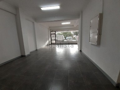 Arrendamento de espaço comercial na Rua das Figueiras, 5