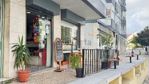 Restaurante, snack bar para trespasse em Santa Iria de Azoia - São João da Talha - Bobadela