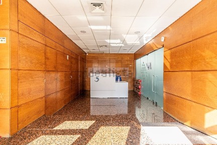 Arrendamento de espaço comercial na Rua Doutor Bastos Gonçalves