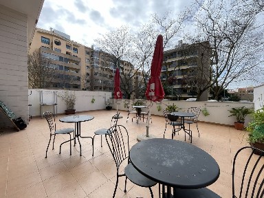Cafetaria, snack bar para trespasse na Avenida Canto e Castro, 11