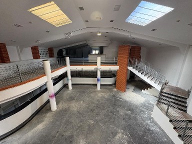Arrendamento de armazém em N9, 5