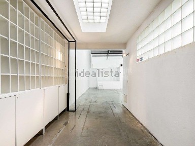 Arrendamento de espaço comercial na Rua Alexandre Herculano