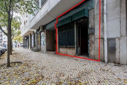 Arrendamento de espaço comercial na Rua Passos Manuel, 3