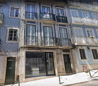 Arrendamento de espaço comercial na Rua de São João da Mata, 33
