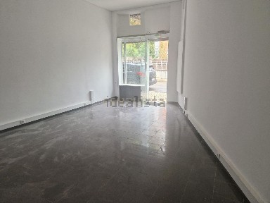 Arrendamento de espaço comercial na Rua 5 de Outubro, 27