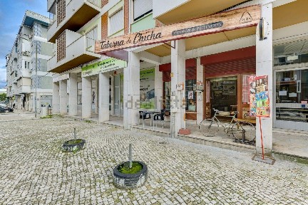 Negócio para trespasse na Rua dos Bombeiros Voluntários, 9
