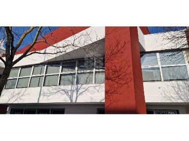 Arrendamento de espaço comercial na Rua dos Corais, 230 a