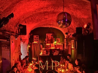 Bar, restaurante para trespasse na Rua do Grilo, 124