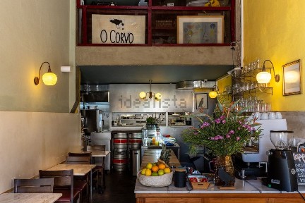 Restaurante, bar para trespasse no Largo dos Trigueiros