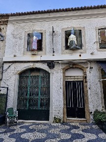Arrendamento de espaço comercial na Rua da Palmeira