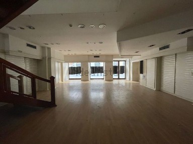 Arrendamento de espaço comercial na Rua da Prata