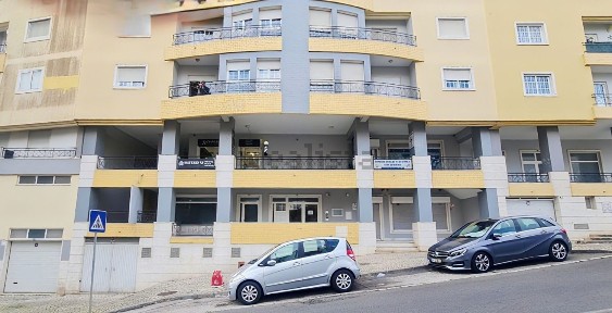Arrendamento de espaço comercial na Rua Ordem Militar do Hospital, 18