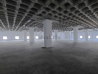 Arrendamento de armazém na Rua Projectada à Matinha s/n