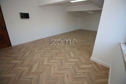 Odivelas, Pombais - Patameiras, Avenida Dom Dinis, 100