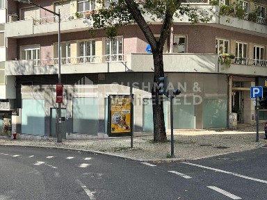 Arrendamento de espaço comercial na Rua do Conde de Redondo