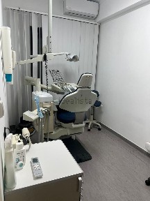 Clínica dentária para trespasse na Avenida Almirante Reis