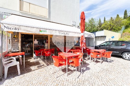 Negócio para trespasse na Rua Tristão Vaz, 16 a