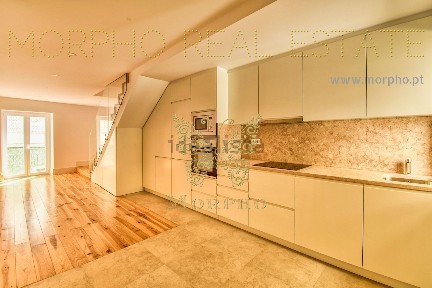 Arrendamento de duplex na Rua Hermenegildo Capelo, 133 -/135