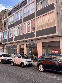 Arrendamento de espaço comercial na Rua da Beneficência