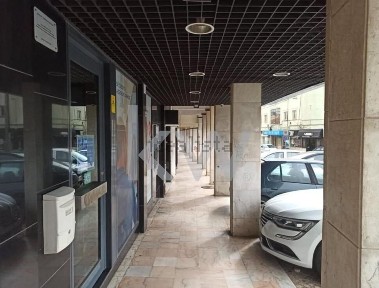 Arrendamento de espaço comercial na Algueirão