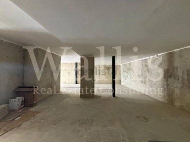 Arrendamento de espaço comercial na Rua Morais Soares