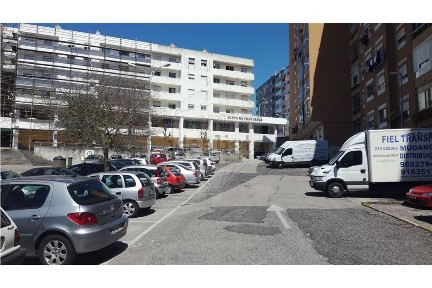 Arrendamento de espaço comercial em Falagueira-Venda Nova