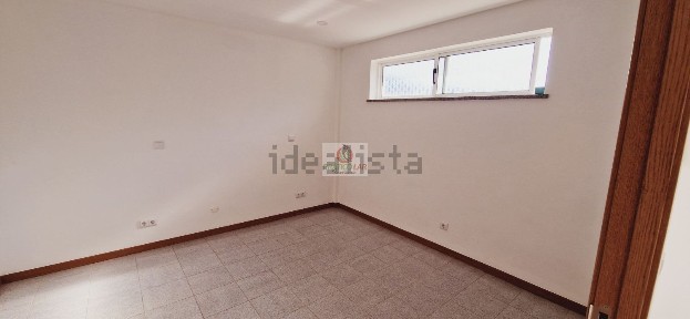Arrendamento de apartamento T1 em Oiã