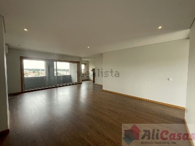 Arrendamento de penthouse na Avenida dos Correios, 113