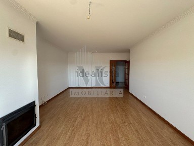 Arrendamento de apartamento T3 em Albergaria-a-Velha e Valmaior