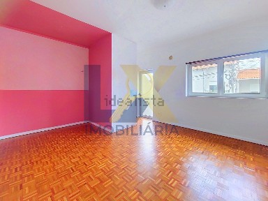 Arrendamento de apartamento T2 na Rua Gago Coutinho