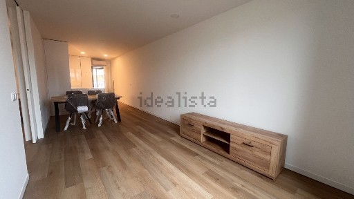 Arrendamento de apartamento T1 na Sá-Barrocas