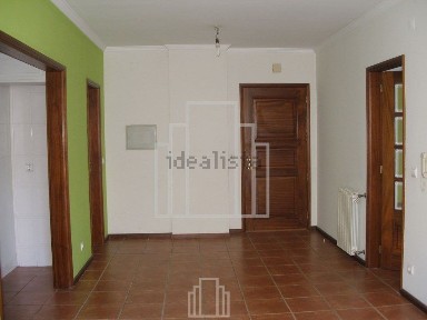 Arrendamento de apartamento T2 no Centro de Ovar