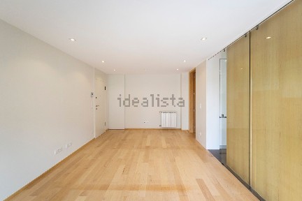 Arrendamento de apartamento T1 na Rua 39, 467