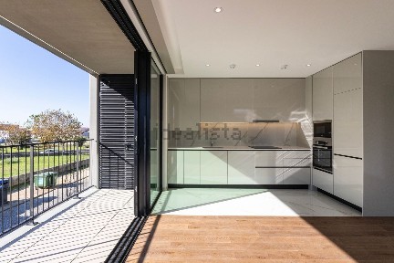 Arrendamento de apartamento T3 na Rua 16, 1406