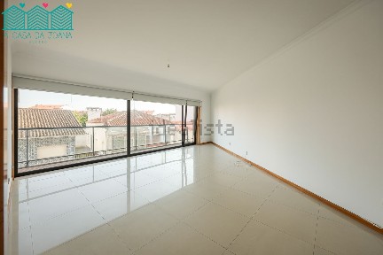 Arrendamento de apartamento T2 na Avenida José Estevão s/n