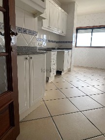Arrendamento de apartamento T2 na Rua Doutor João de Moura