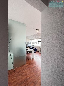Arrendamento de escritório privado na Avenida Doutor Lourenço Peixinho