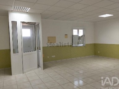 Espaço comercial à venda em Safara