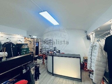 Espaço comercial à venda na Rua Conselheiro Augusto de Castro