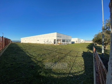 Armazém à venda em Moura e Santo Amador