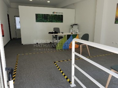 Espaço comercial à venda na Rua Doutor Horácio Flores, 41