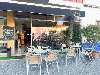 Espaço comercial à venda na Rua Custódio Brás Pacheco
