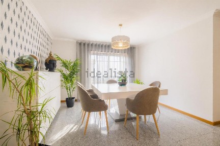Apartamento T3 à venda na Rua de Soares dos Reis