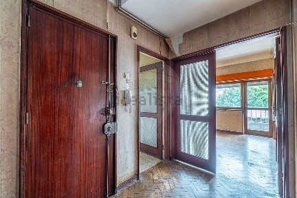 Apartamento T3 à venda na Rua António José da Costa