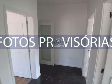 Apartamento T3 à venda na Rua São Tiago