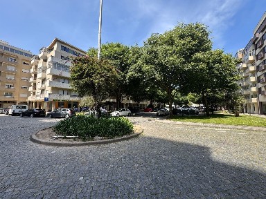 Apartamento T3 à venda na Praça João XXIII