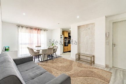 Apartamento T2 à venda na Rua Central do Reguengo, 195
