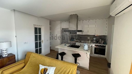 Apartamento T2 à venda na Rua Alto de Barreiros, 1075
