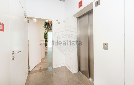 Escritório privado à venda na Alameda dos Oceanos
