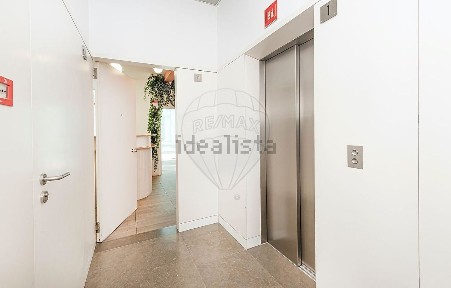 Escritório privado à venda na Alameda dos Oceanos